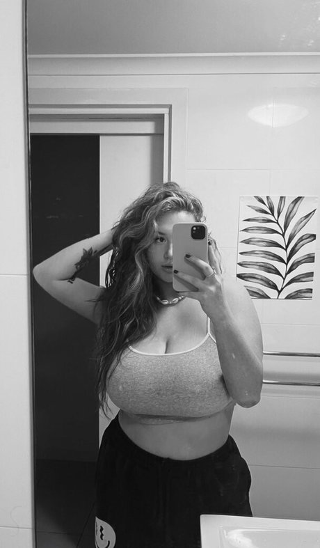 Hayley Aurisch Profile pic