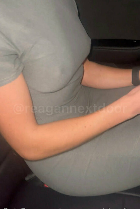 reagannextdoorfree nude leaked onlyfans