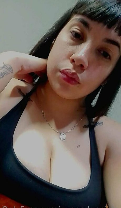 queendanniela onlyfans x