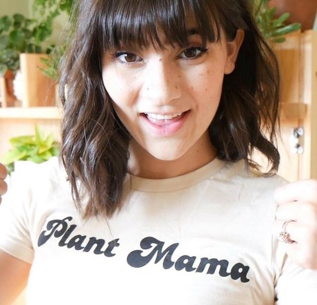 alicenocountry onlyfans desnuda