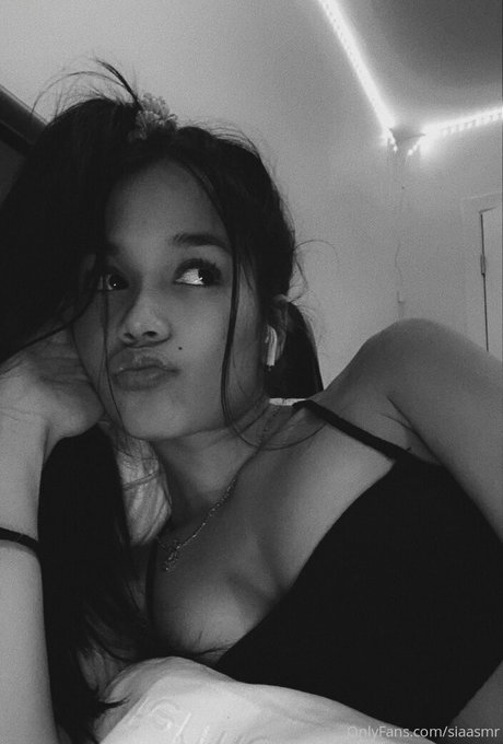 siaasmr naked onlyfans leaked