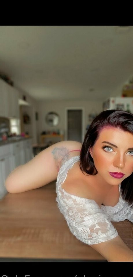 alexis peaches1 only fans naked