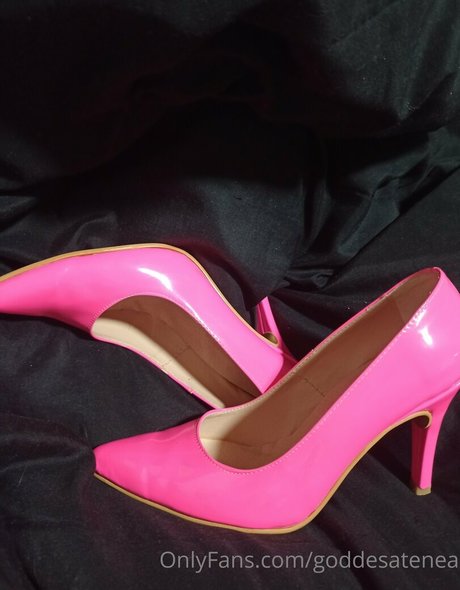 goddesatenea nude on onlyfans