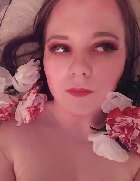 sweetlillie onlyfans striptease