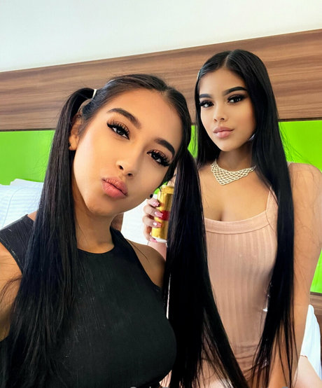 yvetteflores onlyfans leaks