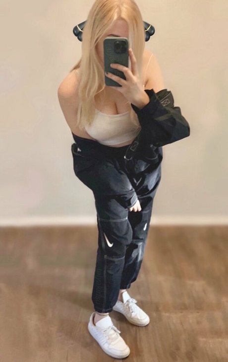 Yakirisu nudes only fans