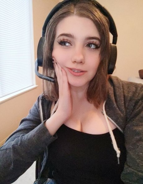 Yakirisu onlyfans leaj