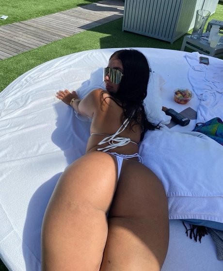 Thicklilmama onlyfans model