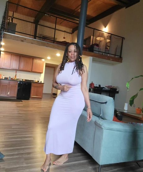 RhodaBlakey topless onlyfans