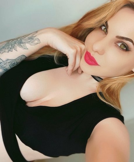 Sara Secora onlyfans boobs