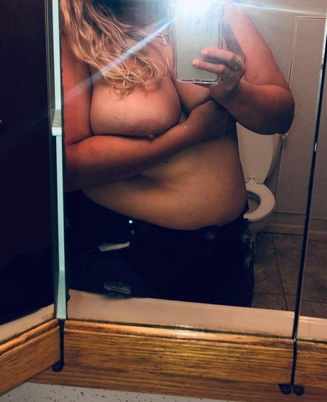 sara the snowbunny onlyfans naked