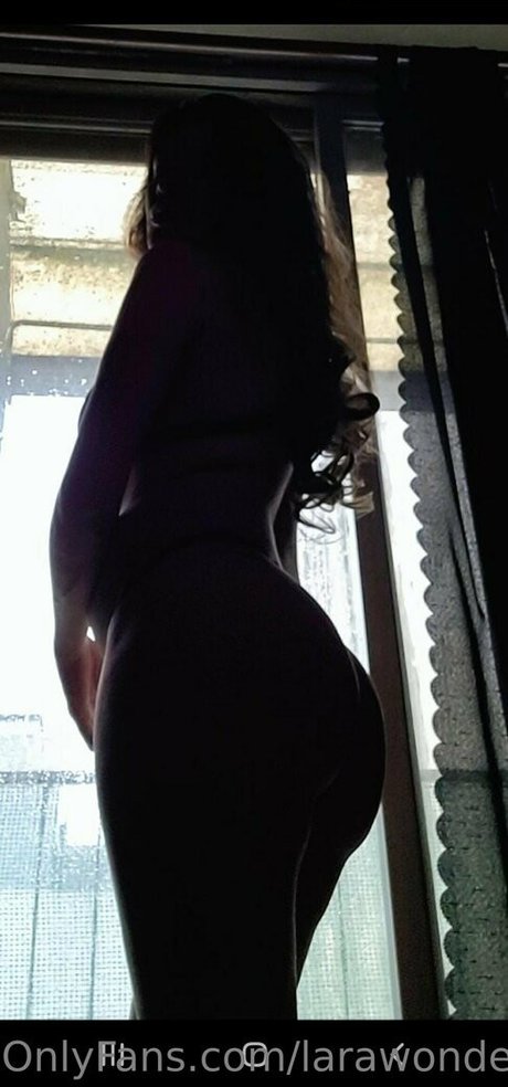 larawonder onlyfans nude