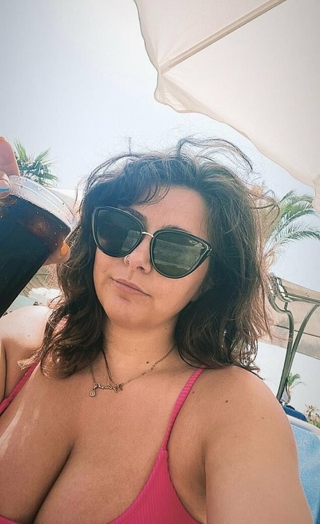 Aylesh H onlyfans leajs