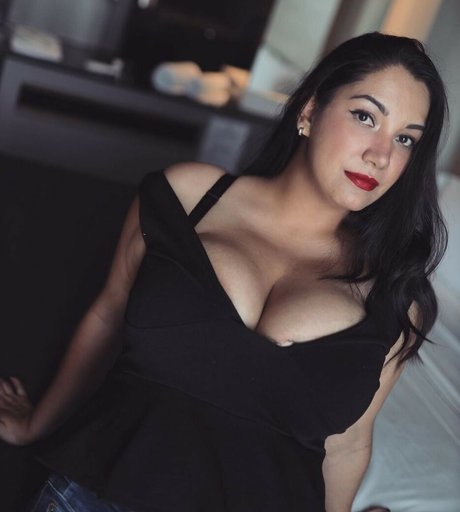 Isa Malone only fans leak