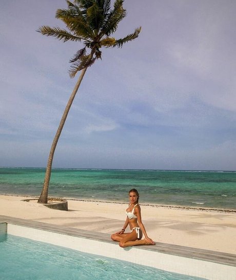 Alena Gerber onlyfans pictures