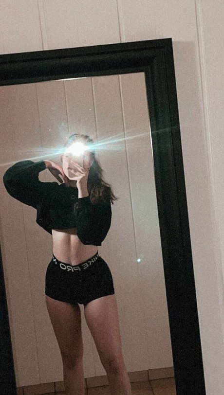 larissaxadventures onlyfans nudes