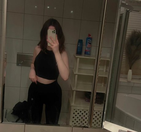 larissaxadventures onlyfans sexy