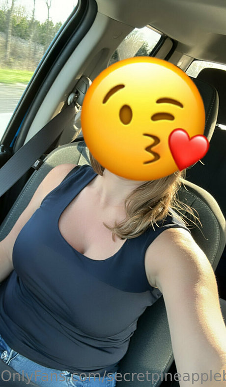 secretpineapplebabe is on onlyfans