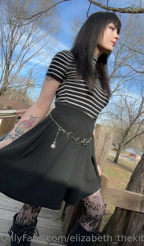 elizabeth thekitten onlyfans page