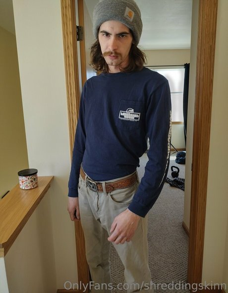 shreddingskinn onlyfans model photos