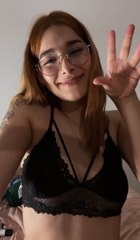 Maya Monroy Ruiz tits onlyfans