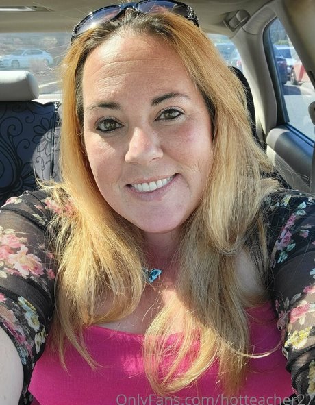 hotteacher27 Profile pic