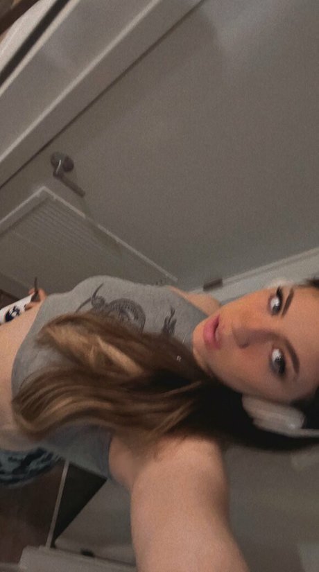 BaileyGoat onlyfans topless