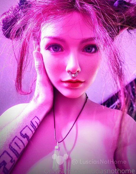 luciasnothome naked onlyfans leaks