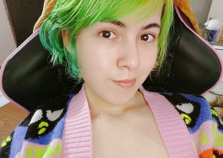 fijisaki star topless onlyfans