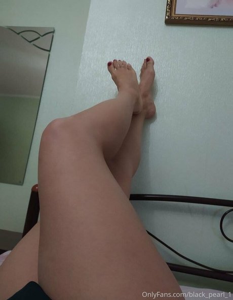 pearl black nudes only fans