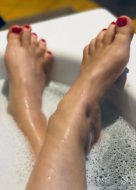 loveislove01 onlyfans leaks