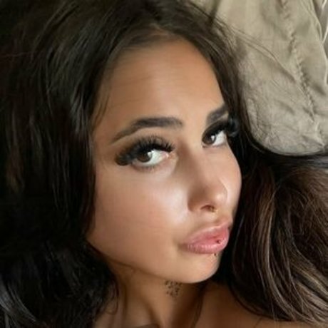 Sweeetestsel onlyfans model