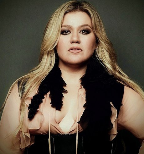 Kelly Clarkson onlyfans leak