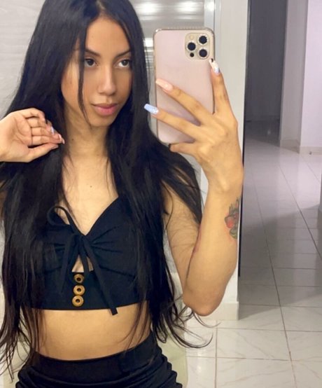 Karoll Valencia onlyfans public photos