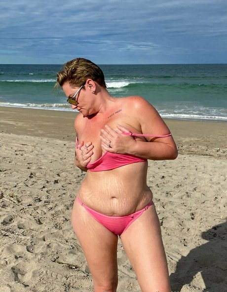 holliess1free onlyfans pics