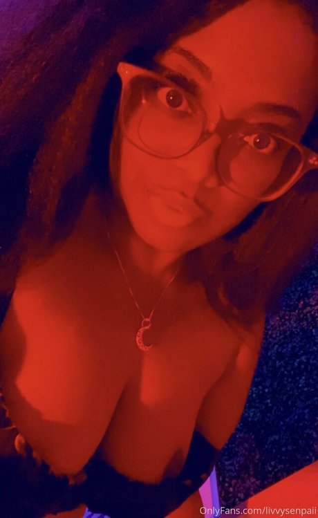 ohlivvynoir nude leaked onlyfans