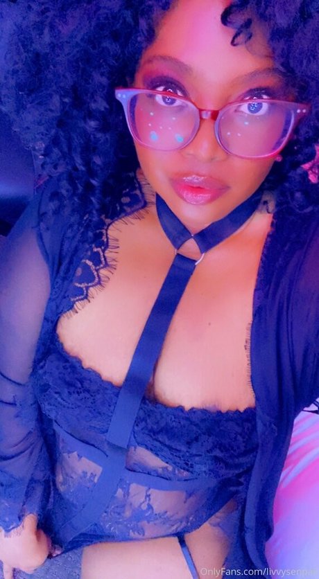 ohlivvynoir onlyfans de