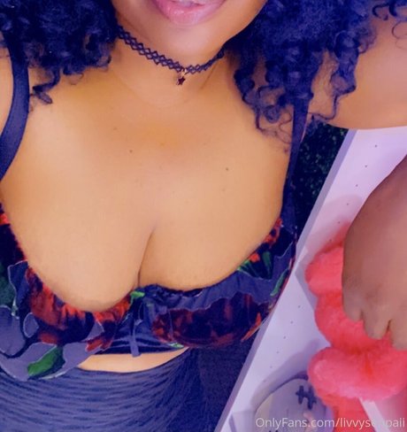 ohlivvynoir onlyfans leaked