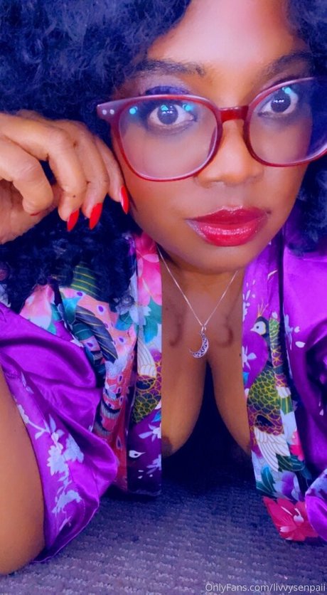 ohlivvynoir onlyfans ass