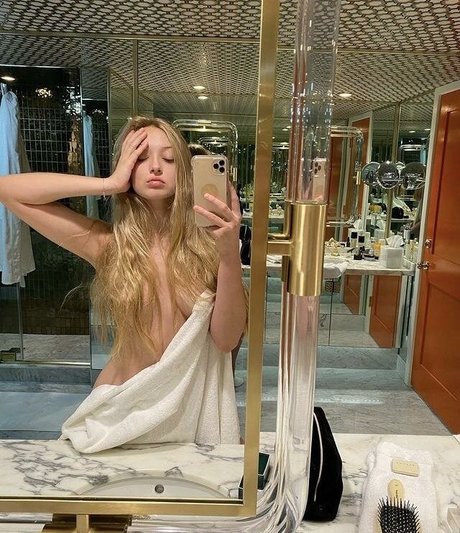 Grace Kennedy Piehl boobs onlyfans