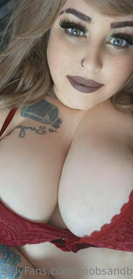 boobsandbourbonfree leaked onlyfans nudes