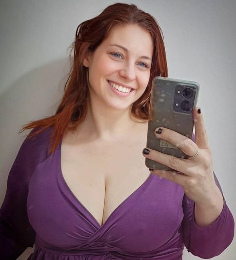 RedheadAnne onlyfans model images