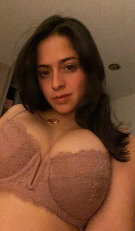 Totti Mane onlyfans strip tease