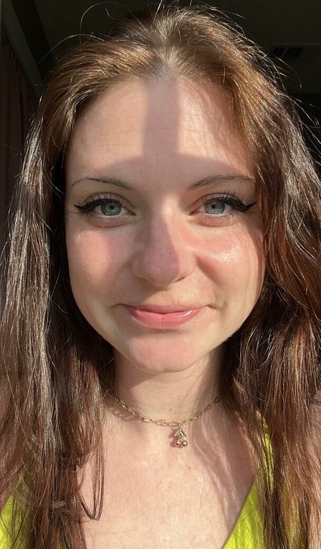 MudslinginTrainwreckVIP tits onlyfans