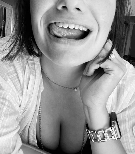 LillyBehave onlyfans leaks porn