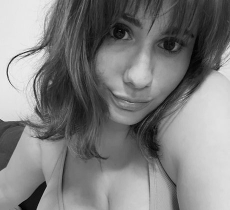 LillyBehave Profile pic