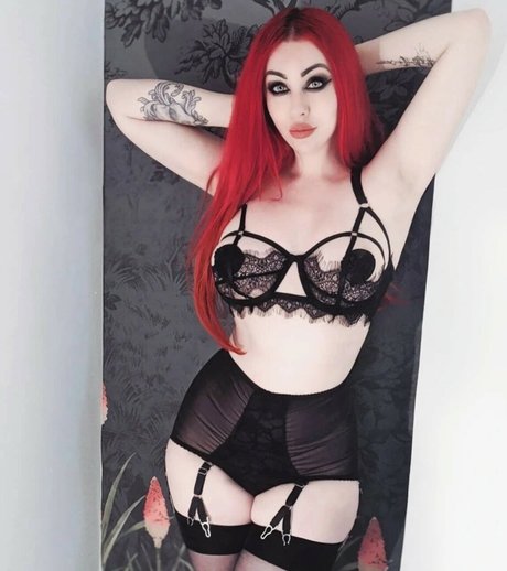 Amanda Arcana naked onlyfans