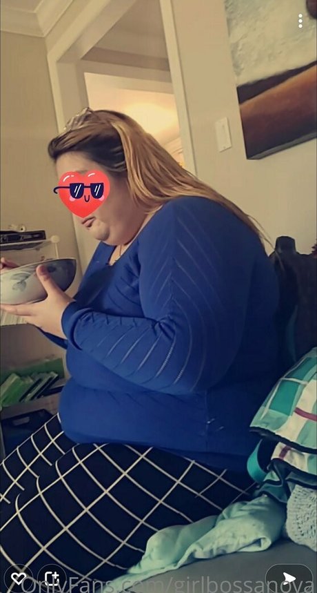 girlbossanova onlyfans model photos