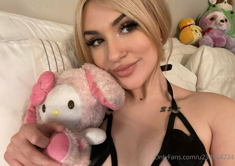 itsazaleaxo onlyfans photo