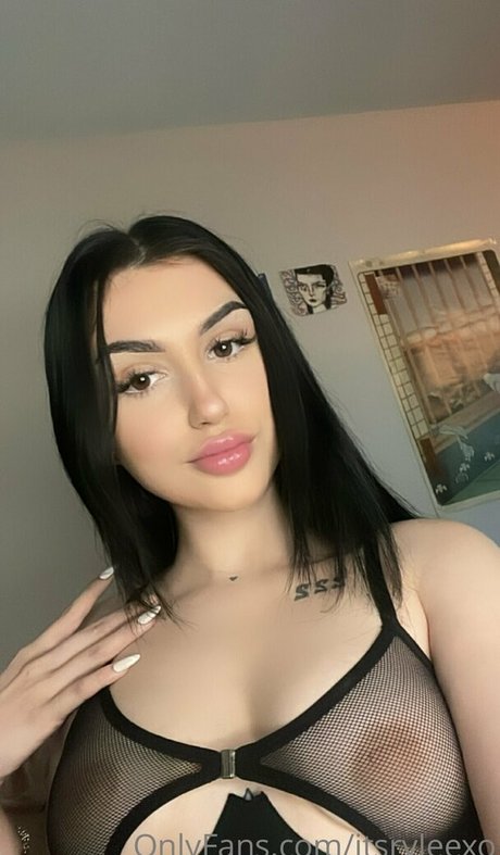 itsazaleaxo naked onlyfans